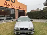 Volkswagen Gol Country - Miniatura 2