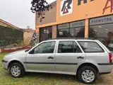 Volkswagen Gol Country - Miniatura 5