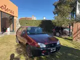 Ford Fiesta LX - Miniatura 3