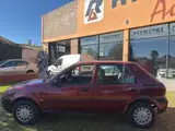 Ford Fiesta LX - Miniatura 4