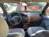 Ford Fiesta LX - Miniatura 9