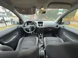 Peugeot 207 Compact XT - Miniatura 9