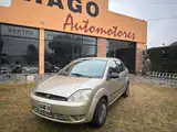 Ford Fiesta Max - Miniatura 1