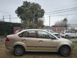 Ford Fiesta Max - Miniatura 4
