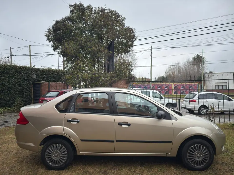 Ford Fiesta Max - Foto 4