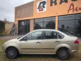 Ford Fiesta Max - Miniatura 8