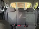 Ford Fiesta Max - Miniatura 10