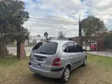 Renault Senic - Miniatura 7