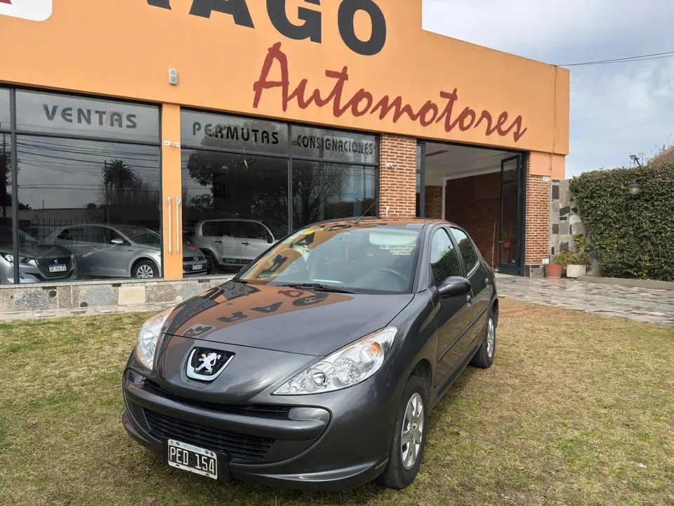 Peugeot 207 - Foto 1