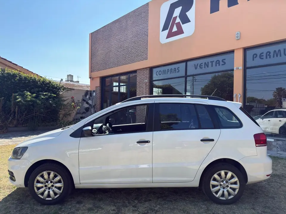Volkswagen Suran - Foto 8