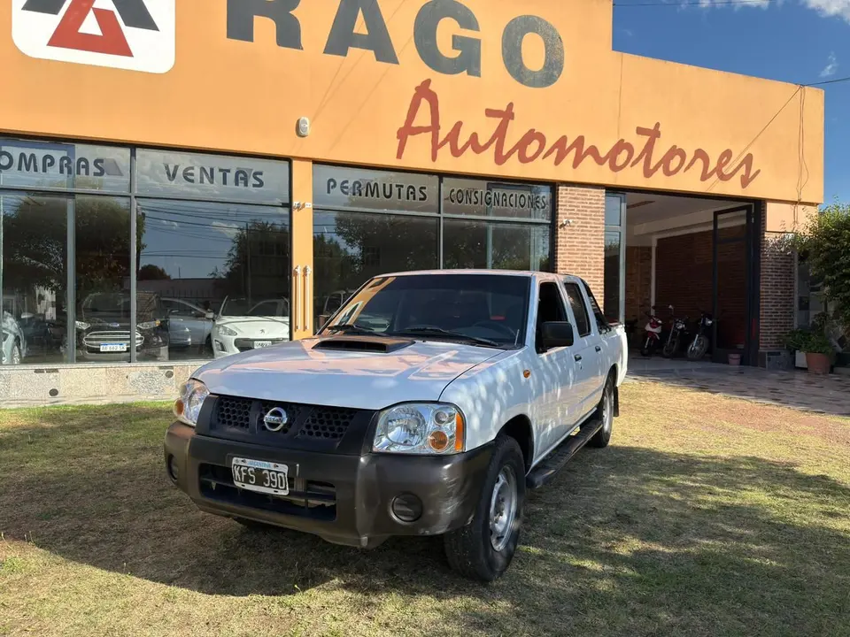 Nissan Frontier - Foto 1