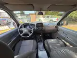 Nissan Frontier - Miniatura 9