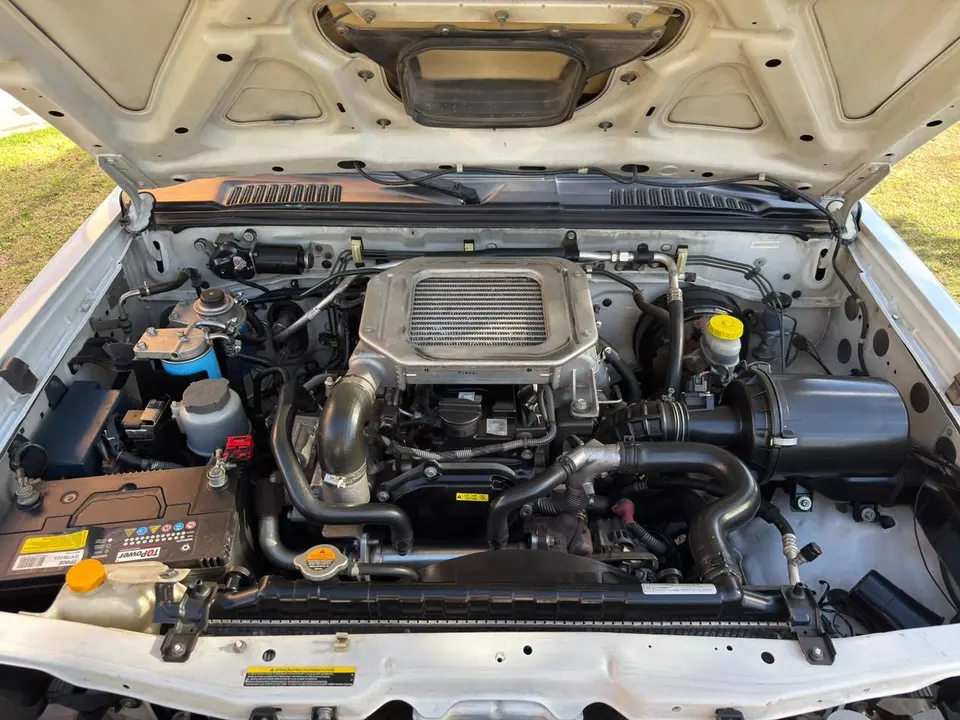 Nissan Frontier - Foto 10