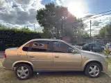 Chevrolet Corsa Classic LT - Miniatura 4