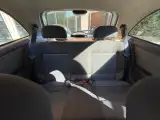 Chevrolet Celta - Miniatura 10