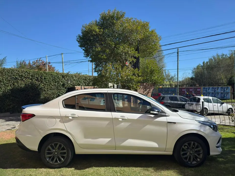Fiat Cronos - Foto 4
