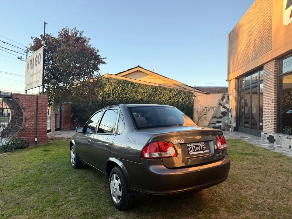 Chevrolet Corsa LS + Airbag-ABS - Foto 7