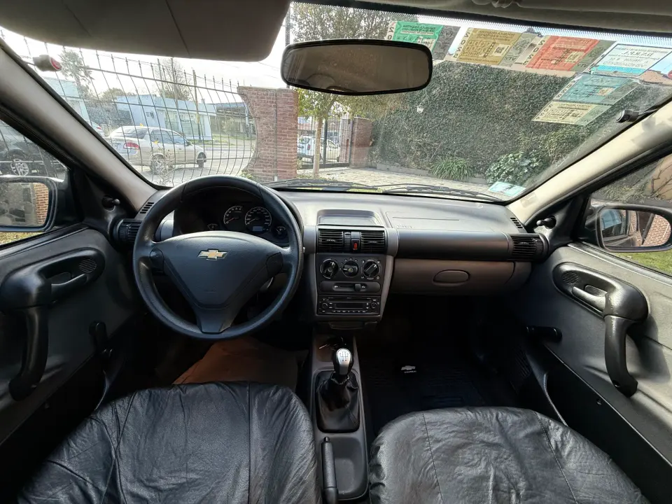 Chevrolet Corsa LS + Airbag-ABS - Foto 9