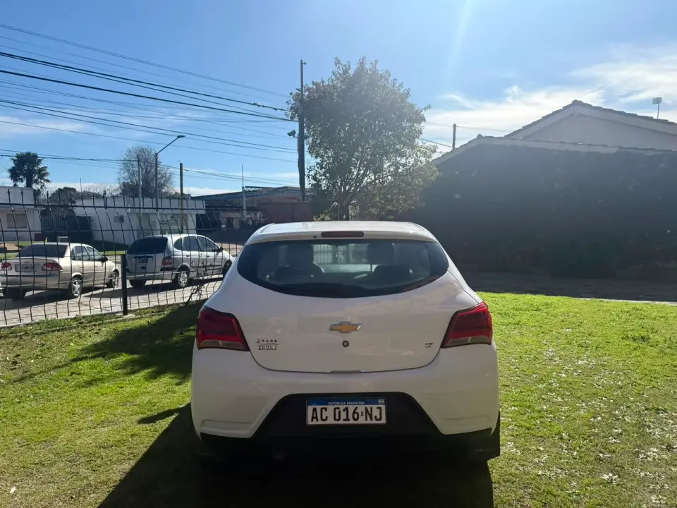 Chevrolet Onix LT - Foto 6