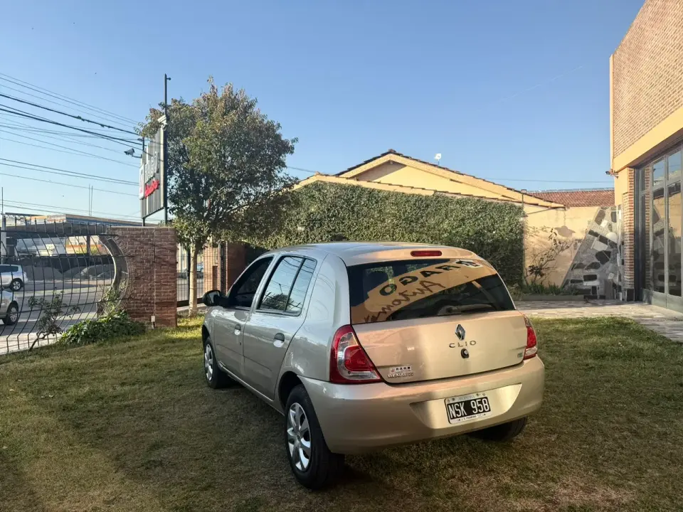 Renault Clio - Foto 7
