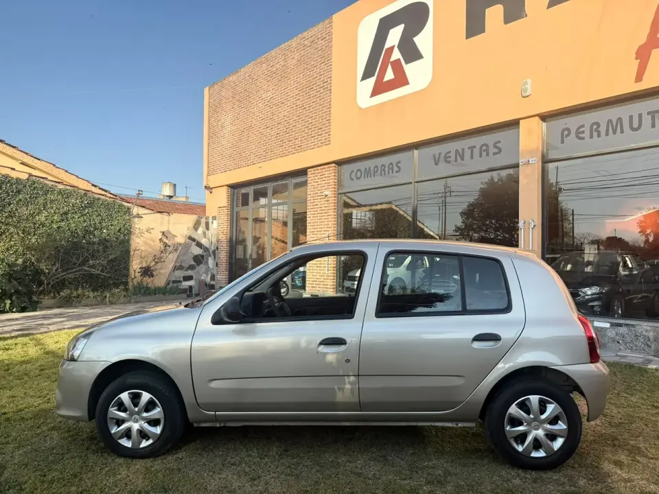 Renault Clio - Foto 8